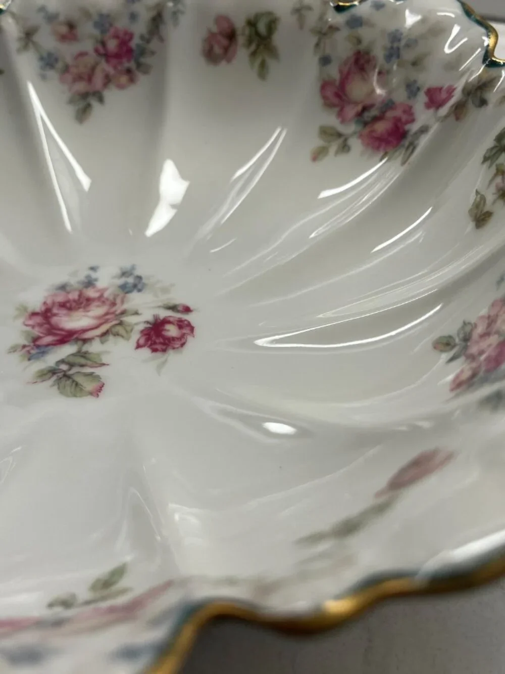 Haviland Limoges Low Round Serving Bowl - Colorful Pink Roses - Schleiger 1144 M